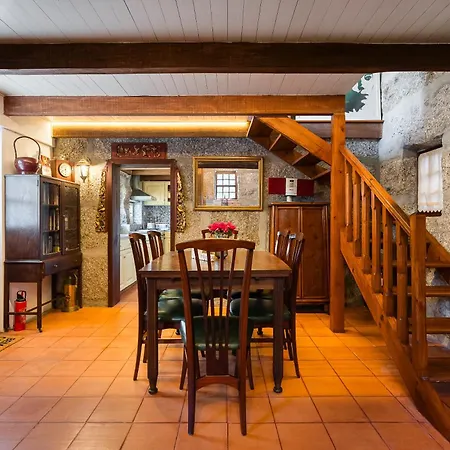 Дом отдыха Casa Do Lilau - Refugio Rural Privado Com Piscina Пеньяфьель